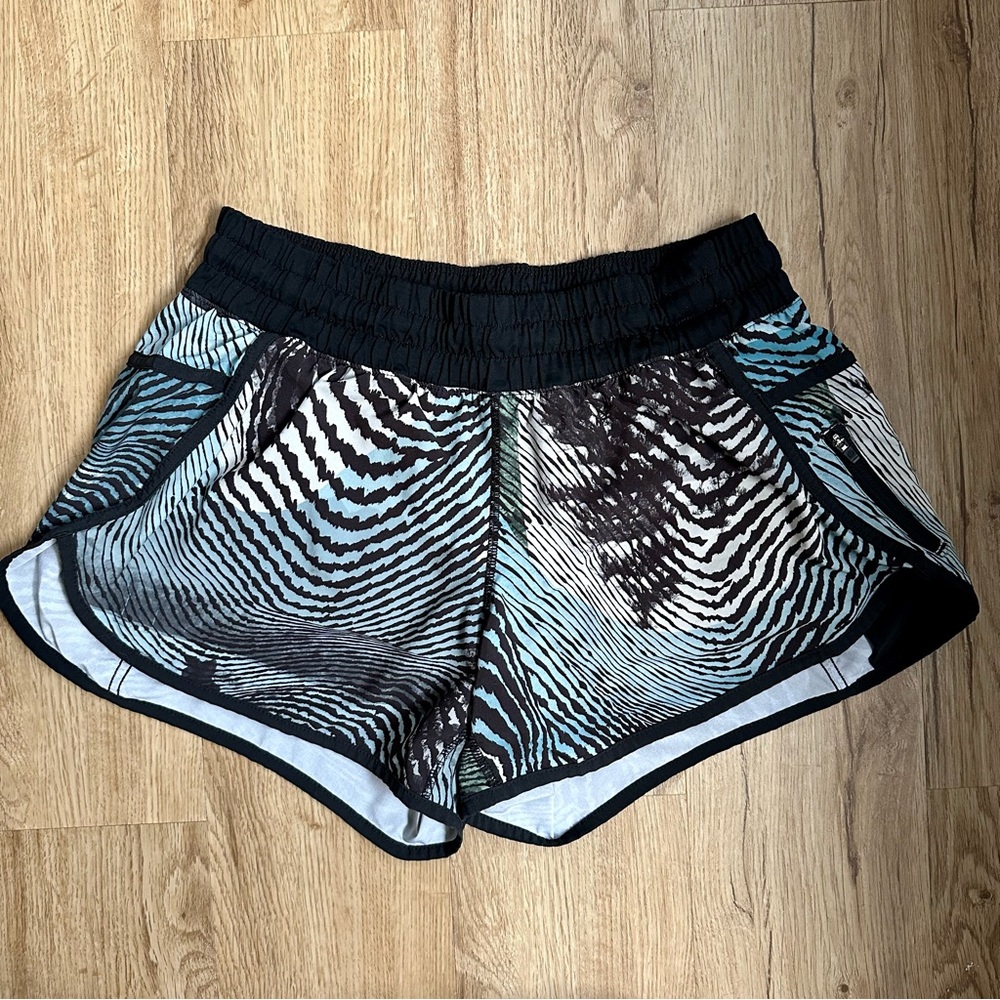Lululemon Seawheeze 2016 Tracker Shorts
